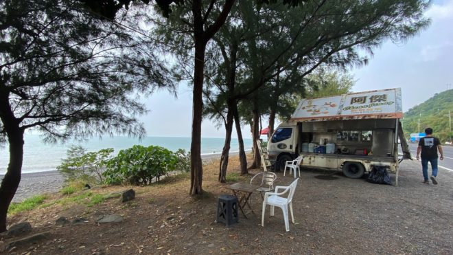 A-Jie Road Side Beachfront Coffee Car - Your Kenting Trip Can Start Right Here