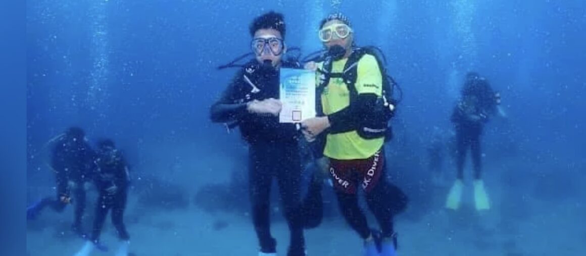 Dreamlike Underwater Graduation Ceremony at Kenting Elementary School