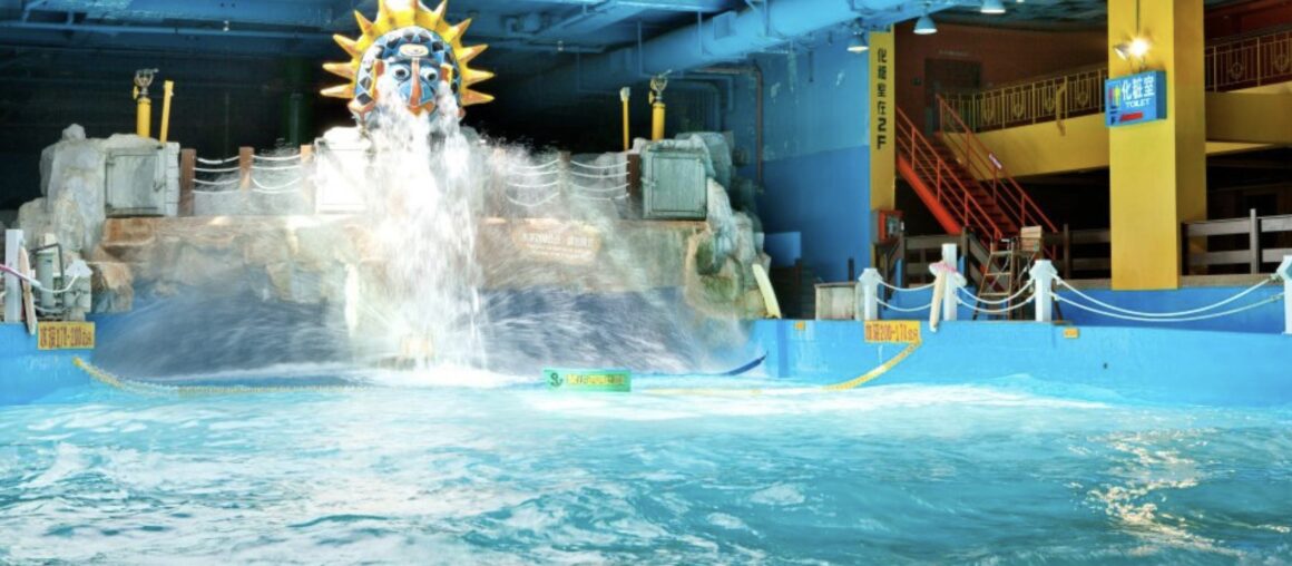 Kenting's only indoor water park, once underestimated, has achieved impressive results due to the unpredictable summer weather