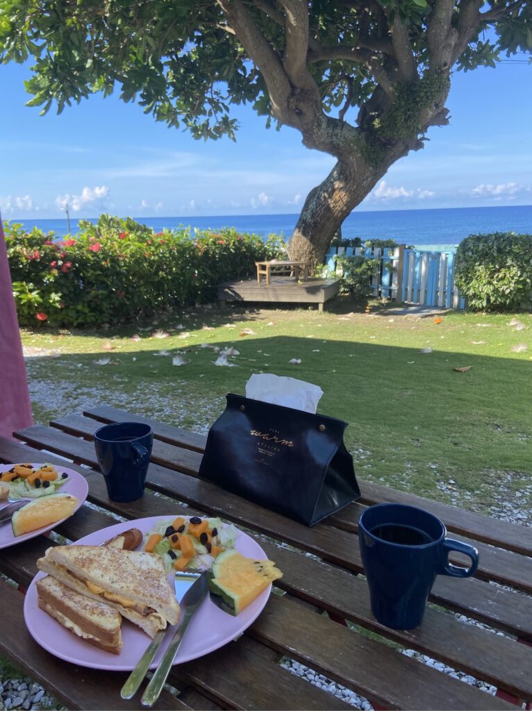 sea view breakfast at bay251