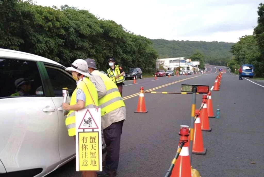 10 min stop traffic control policy in shadao to banana bay