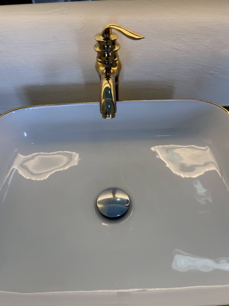 golden tap in kenting b&b