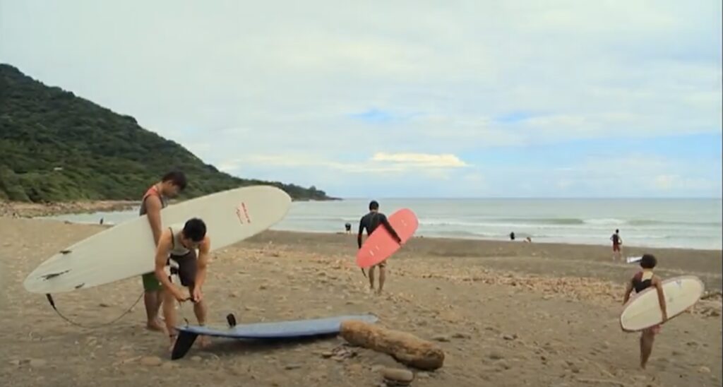 surfers in manzhou