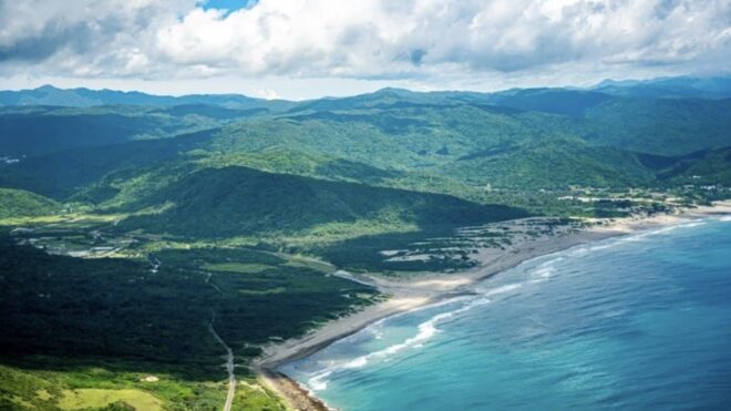 Kenting's "Aerial Sightseeing" debut disrupted by heavy rain