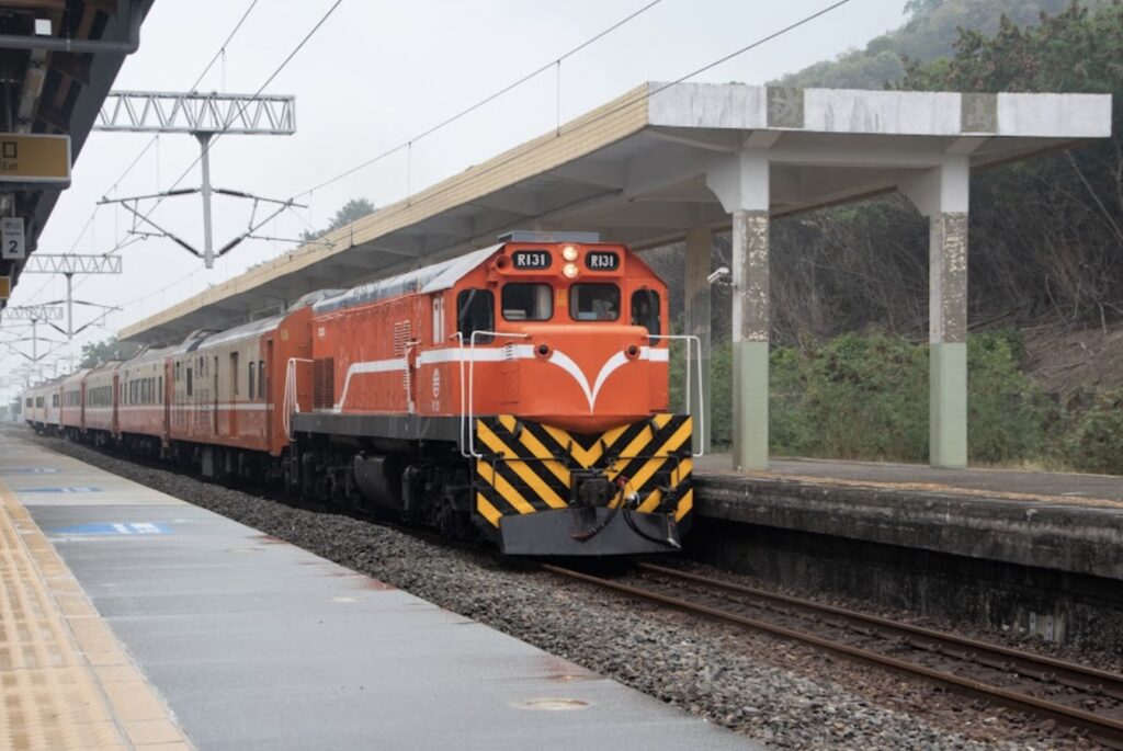 train in southern taiwan