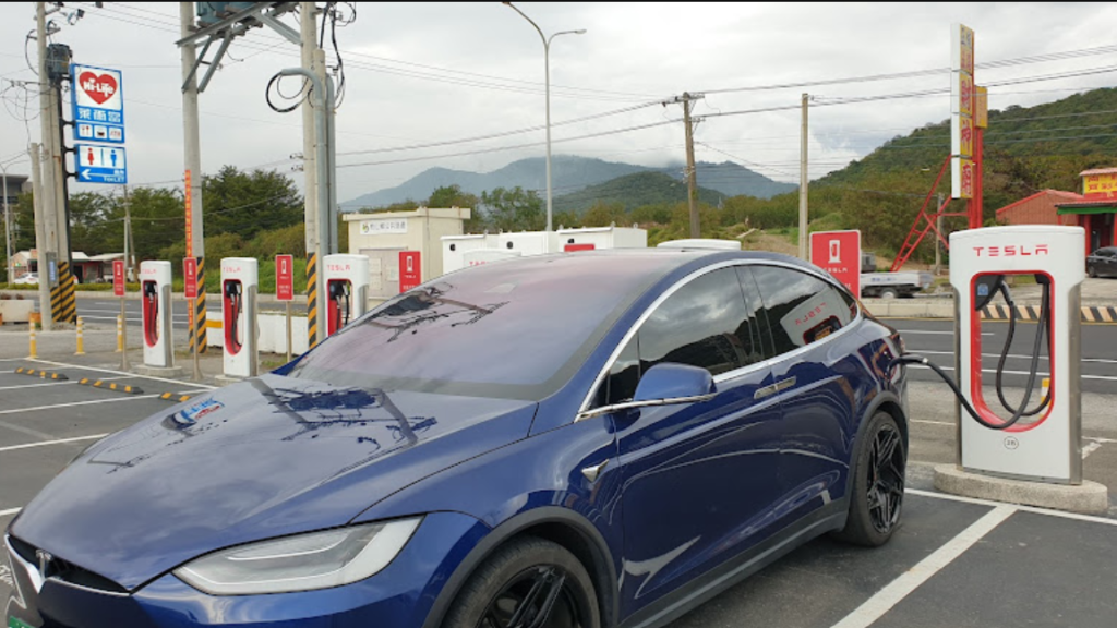 tesla superchrging station