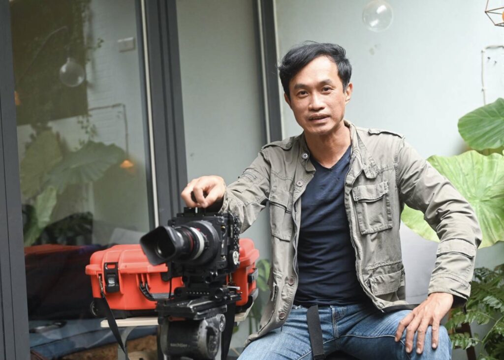 Chia-lung Chan 詹家龍 with his high speed camera