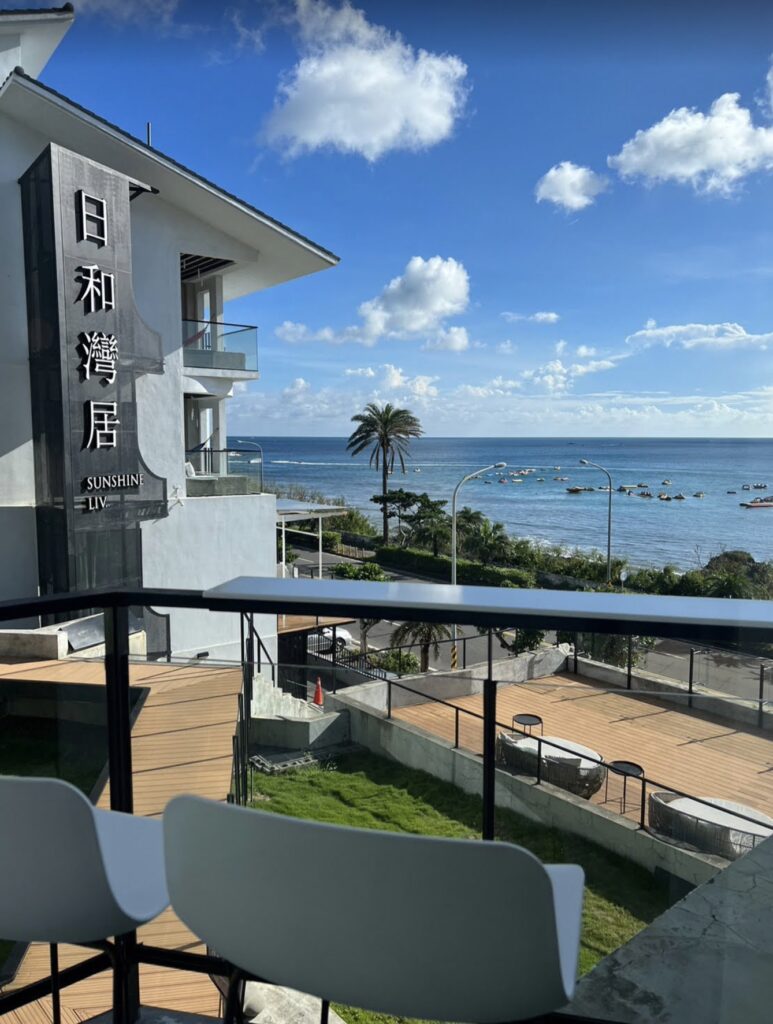 sunshine liv. hotel balcony