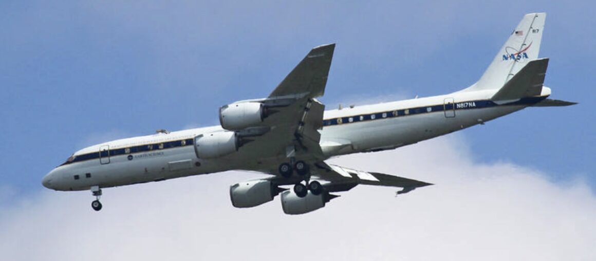 NASA plane flies dangerously low over Kenting